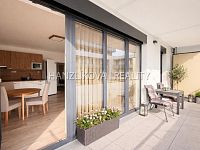 Kompletně zařízený, nový, prostorný byt 1+kk s terasou a garáží (63 m²) – novostavba, O. Nedbala, ČB - 315C973F-A1EB-4C16-9880-1AAA4E6A97B1.jpg