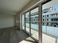 pronájem prostorného, částečně zařízeného bytu 1kk s terasou,  a garážovým stáním, O.Nedbala - byt 1+kk, Oskara Nedbala, hlavní obytná místnost