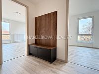 Pronájem moderního bytu 2+kk s lodžií, byt č. 18, 3. NP – Rezidence Hálkova, Pražské předměstí - IMG_2872.jpeg