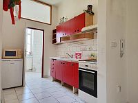 Pronájem zděného bytu 2+1 (č.5) se zahradou, Puklicova ulice - Kuchyně, pronájem bytu 2+1, Puklicova, České Budějovice