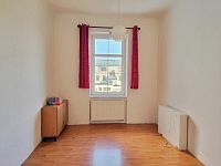 Pronájem zděného bytu 2+1 (č.5) se zahradou, Puklicova ulice - Pokoj, pronájem bytu 2+1, Puklicova, České Budějovice