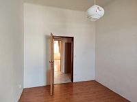 Pronájem zděného bytu 2+1 (č.5) se zahradou, Puklicova ulice - Pokoj, pronájem bytu 2+1, Puklicova, České Budějovice