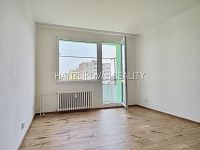 Pronájem kompletně zrekonstruovaného bytu 1+1 s balkónem, J. Opletala, sídliště Šumava - Pokoj, pronájem bytu 1+1, J. Opletala, České Budějovice