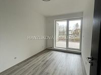 Pronájem bytu 2+kk ve 2.NP s terasou 22m2, rezidence DLOUHÁ LOUKA 1.etapa - Foto 9