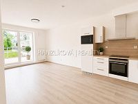 Pronájem bytu 2+kk ve 2.NP s terasou 22m2, rezidence DLOUHÁ LOUKA 1.etapa