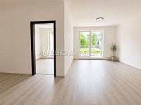 Pronájem bytu 2+kk ve 2.NP s terasou 22m2, rezidence DLOUHÁ LOUKA 1.etapa - Foto 4