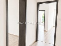 Pronájem bytu 2+kk ve 2.NP s terasou 22m2, rezidence DLOUHÁ LOUKA 1.etapa - Foto 5