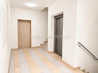 Pronájem bytu 2+kk ve 2.NP s terasou 22m2, rezidence DLOUHÁ LOUKA 1.etapa - Foto 11