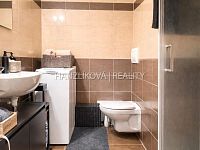 Pronájem nového bytu 1+kk B.5.4 s balkonem, rezidence DLOUHÁ LOUKA 2.etapa - 68582207-5E08-4FC5-8AA0-674CE5D0085E.jpg