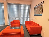 Pronájem kancelářských prostor ( 52 m2) s parkováním, Husova tř. - centrum ČB - IMG_3007.jpeg