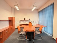 Pronájem kancelářských prostor ( 52 m2) s parkováním, Husova tř. - centrum ČB - IMG_3008.jpeg