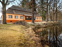 unikátní penzion na hrázi rybníka Hejtman / Chlum u Třeboně - 6.jpg