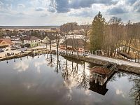 unikátní penzion na hrázi rybníka Hejtman / Chlum u Třeboně - 9.jpg