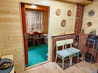 Pronájem dřevěné, plně vybavené chaty na pozemku o výměře 285 m2, Vodňany - Kuchyně, pronájem chaty, Vodňany