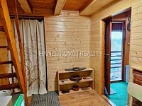 Pronájem dřevěné, plně vybavené chaty na pozemku o výměře 285 m2, Vodňany - Kuchyně, pronájem chaty, Vodňany
