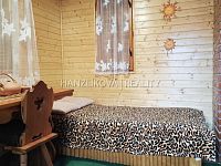 Pronájem dřevěné, plně vybavené chaty na pozemku o výměře 285 m2, Vodňany - Obývací pokoj, pronájem chaty, Vodňany