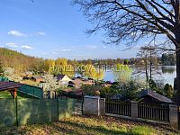 Pronájem dřevěné, plně vybavené chaty na pozemku o výměře 285 m2, Vodňany - Výhled ze zahrady, pronájem chaty, Vodňany