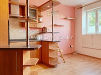 Pronájem malého částečně zařízeného bytu 1+1, ul. Rudolfovská - Obývací pokoj, pronájem malého bytu 2+kk, Rudolfovská, České Budějovice