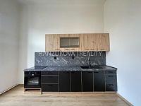 Pronájem bytu 1+1 s odděleným kuch. koutem, Žižkova tř. České Budějovice - Pronájem bytu 1+1 s odděleným kuch. koutem, Žižkova tř. České Budějovice