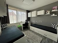 Pronájem zrekonstruovaného zařízeného bytu 3+1, Lipenská ulice - Pronájem zrekonstruovaného zařízeného bytu 3+1, Lipenská ulice