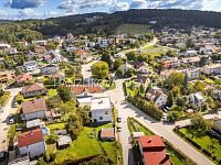 Rodinný dům v Rudolfově ( 2bytové jednotky) s dvougaráží, zahradou a stavebním potenciálem - 25-09-29 Rudolfov RD Foto_18.jpg