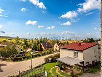 Rodinný dům v Rudolfově ( 2bytové jednotky) s dvougaráží, zahradou a stavebním potenciálem - 25-09-29 Rudolfov RD Foto_38.jpg