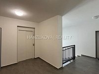 Pronájem novostavby bytu 3+kk s terasou, Hluboká nad Vltavou - Pronájem novostavby bytu 3+kk s terasou, Hluboká nad Vltavou