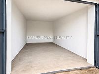 garáž v osobním vlastnictví o výměře 16 m² ve vyhledávané lokalitě ulice Jírovcova v ČB - 4.jpg
