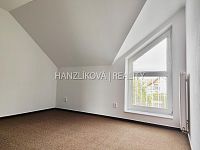 Pronájem rodinného domu 4+kk s terasou a zahradou, U Parku, Hluboká nad Vltavou - 2. Pokoj, pronájem rodinného domu, U Parku, Hluboká nad Vltavou
