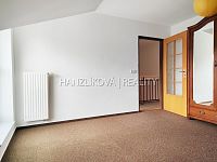 Pronájem rodinného domu 4+kk s terasou a zahradou, U Parku, Hluboká nad Vltavou - 2. Pokoj, pronájem rodinného domu, U Parku, Hluboká nad Vltavou