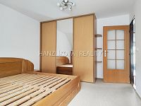 Pronájem rodinného domu 4+kk s terasou a zahradou, U Parku, Hluboká nad Vltavou - Ložnice, pronájem rodinného domu, U Parku, Hluboká nad Vltavou