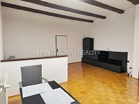 Pronájem prostorného zařízeného bytu 2+kk, Husova tř. - Obývací pokoj, pronájem bytu 2+kk, Husova tř., České Budějovice