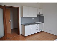 Pronájem novostavby bytu 2+kk (č.9) s balkonem, U Lesa 4.etapa, ČB - Kuchyně, pronájem bytu 2+kk, U Boru, České Budějovice