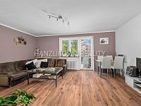 Prostorný byt 3+1 s balkonem a 2 sklepy ve zděném domě, cca 80 m², Nerudova ulice – České Budějovice