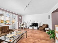 Prostorný byt 3+1 s balkonem a 2 sklepy ve zděném domě, cca 80 m², Nerudova ulice – České Budějovice - 26-05-11 ČB Nerudova Byt Foto_15.jpg
