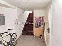 Pronájem částečně zařízeného bytu 1+1 (č.2), Dlouhá ul., Prachatice - Společná část domu, pronájem bytu 1+1, Dlouhá, Prachatice