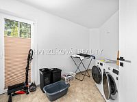 Pronájem nadstandardního bytu 3+kk se zahradou, terasou a garáží – Pohůrecká ulice, České Budějovice - 26-05-19 Suché Vrbné RD Foto_46.jpg
