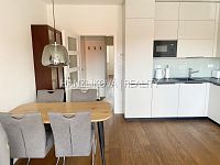 Pronájem zařízené novostavby bytu 2+kk s terasou a parkovacím stáním, Ledenická, České Budějovice - Kuchyně, pronájem bytu 2+kk, Ledenická, České Budějovice