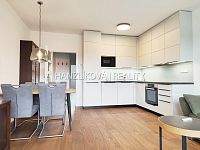 Pronájem zařízené novostavby bytu 2+kk s terasou a parkovacím stáním, Ledenická, České Budějovice