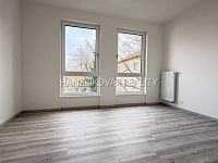 Pronájem moderního bytu 2+kk s lodžií, byt č. 18, 3. NP – Rezidence Hálkova, Pražské předměstí - IMG_2879.jpeg