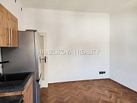 Pronájem zrekonstruovaného bytu 2+kk (č.4), Nádražní ulice - Kuchyně s obývacím pokojem, pronájem bytu 2+kk, Nádražní, České Budějovice