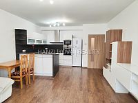 Pronájem bytu 3+kk (č.13) s balkonem, B. Smetany - Obývací pokoj s kuchyní, pronájem byt 3+kk, B. Smetany, České Budějovice