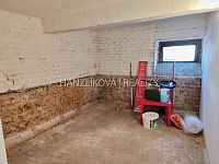 Pronájem zrekonstruovaného bytu 1+kk, Lipenská ulice - Sklep, pronájem bytu 1+kk, Lipenská
