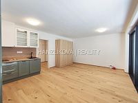 Pronájem novostavby bytu 1+kk (č. 4) s terasou, projekt Šrámkovka, ulice Fráni Šrámka - IMG_20260618_110423.jpg