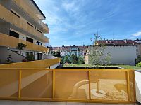 Pronájem novostavby bytu 1+kk (č. 4) s terasou, projekt Šrámkovka, ulice Fráni Šrámka - Terasa, pronájem bytu 1+kk, Fráni Šrámka