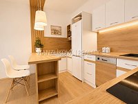 Moderní 2+kk po kompletní rekonstrukci s velkou zasklenou lodžií a nádherným výhledem | České Budějovice – sídliště Vltava - 2.jpg