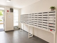 Moderní 2+kk po kompletní rekonstrukci s velkou zasklenou lodžií a nádherným výhledem | České Budějovice – sídliště Vltava - 23.jpg