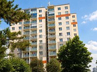 Moderní 2+kk po kompletní rekonstrukci s velkou zasklenou lodžií a nádherným výhledem | České Budějovice – sídliště Vltava - 24.jpg