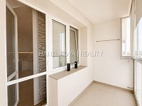 Moderní 2+kk po kompletní rekonstrukci s velkou zasklenou lodžií a nádherným výhledem | České Budějovice – sídliště Vltava - 9.jpg