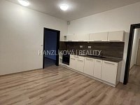 Pronájem bytu 2+kk s terasou, byt E.2.05, rezidence DLOUHÁ LOUKA - Pronájem bytu 2+kk s terasou, byt E.2.05, rezidence DLOUHÁ LOUKA
